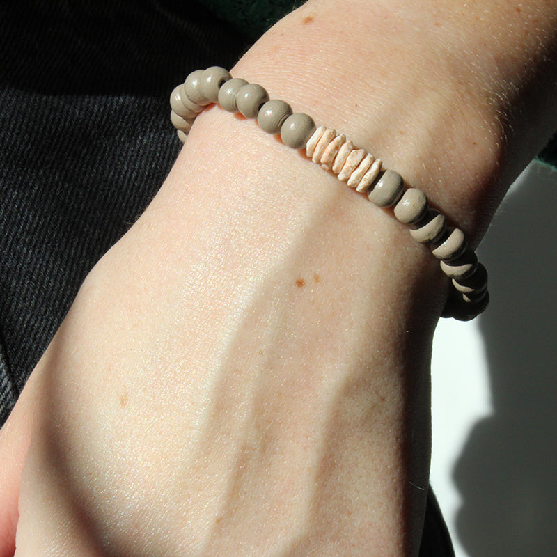 Wood Beaded Bracelet Mauve with Ostrich Egg