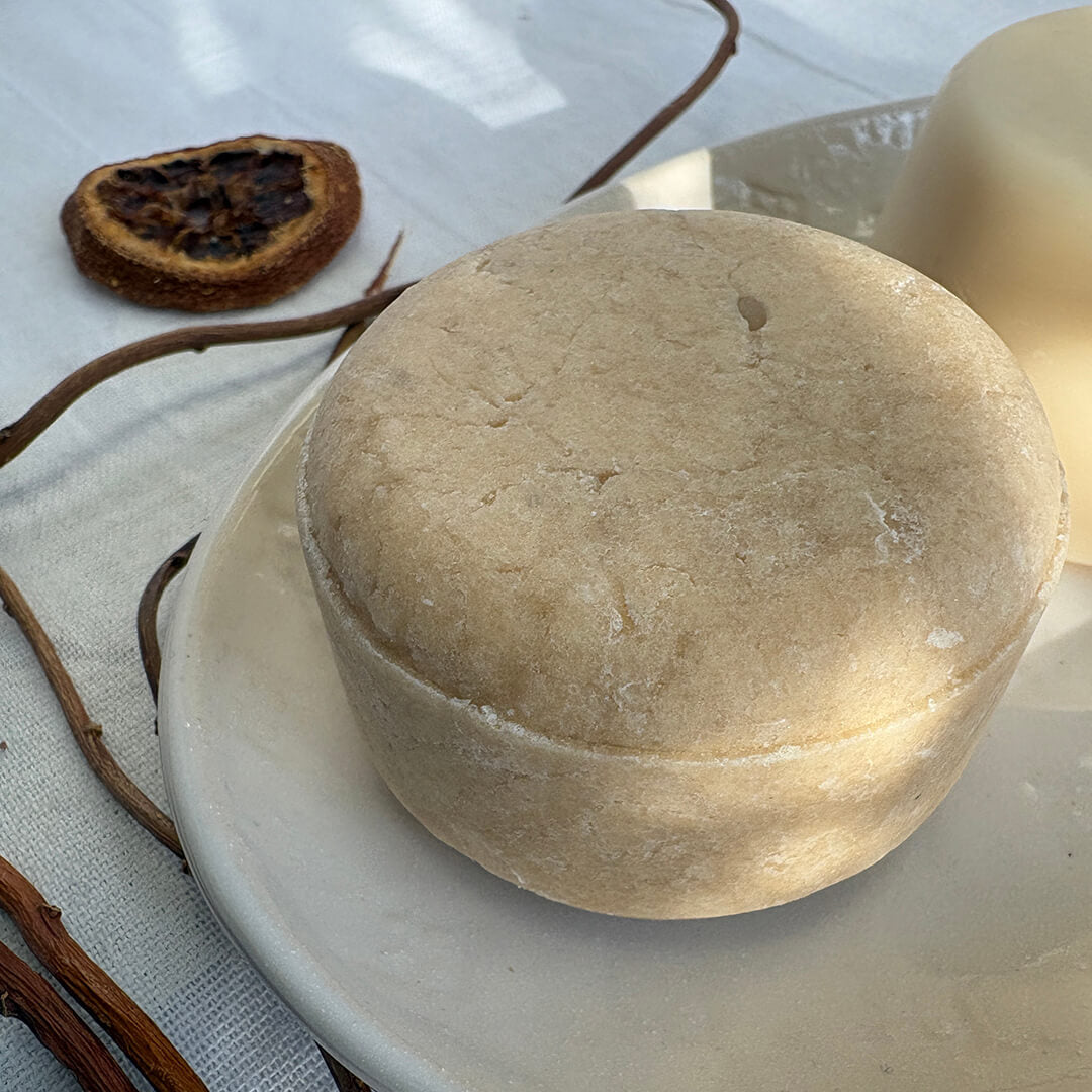 Moisturizing shampoo bar for dry hair with vanilla and orange essential oils natural hair care