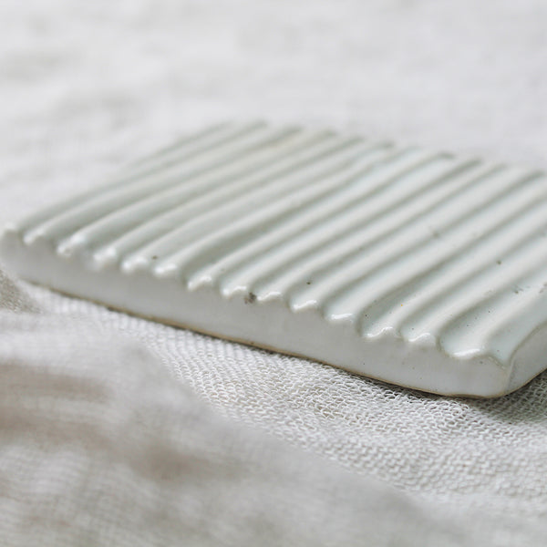 Ceramic Soap Dish Small Ridges White Raku
