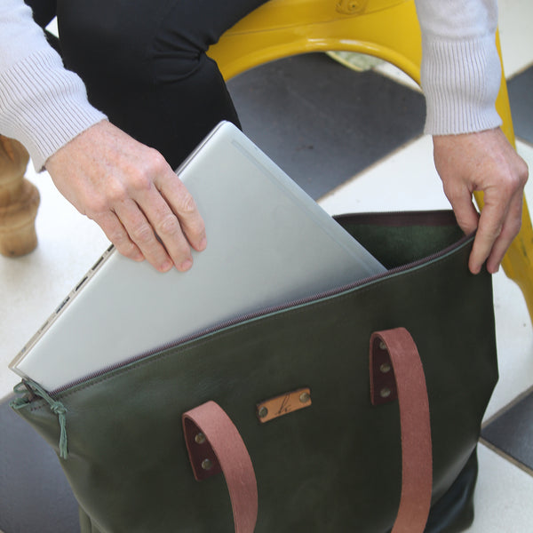 Leather tote green