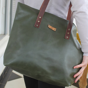 Leather tote green