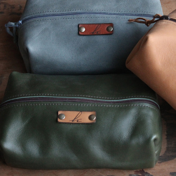 Leather toiletry bag for men - green