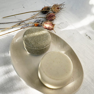 oatmeal and honey botanical shampoo and conditioner bar for sensitive scalp 