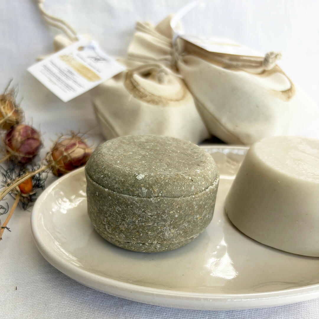 oatmeal and honey botanical shampoo bar for sensitive scalp