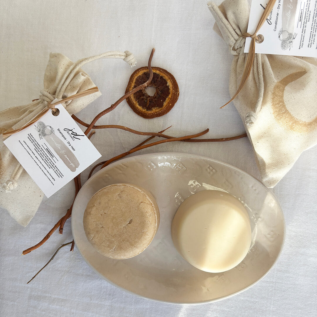Eco friendly shampoo bar for dry hair plastic free botanical hair care JDBotanics