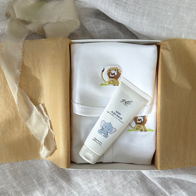 Newborn Baby Gift Set With Lion Onsie Bib And Diaper Cream