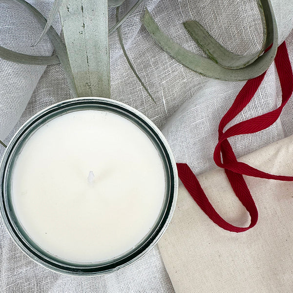 soy wax candle fragranced with bergamot