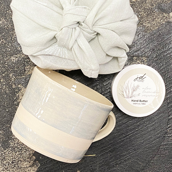 Gift Set With a Wonki Ware Mug and Aloe Hand Butter